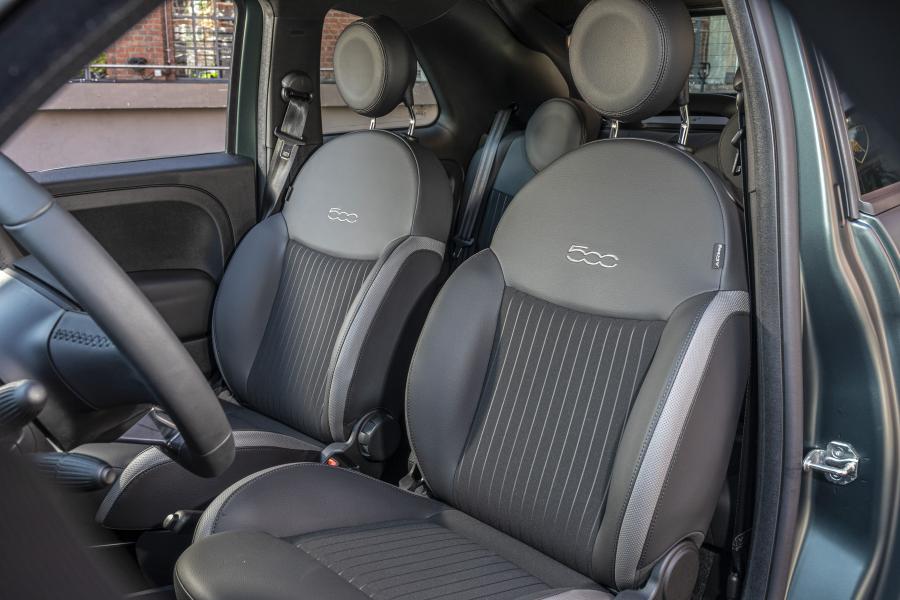 Интерьер Fiat 500C Rockstar (312) 2019 года  (фото 26 из 26)